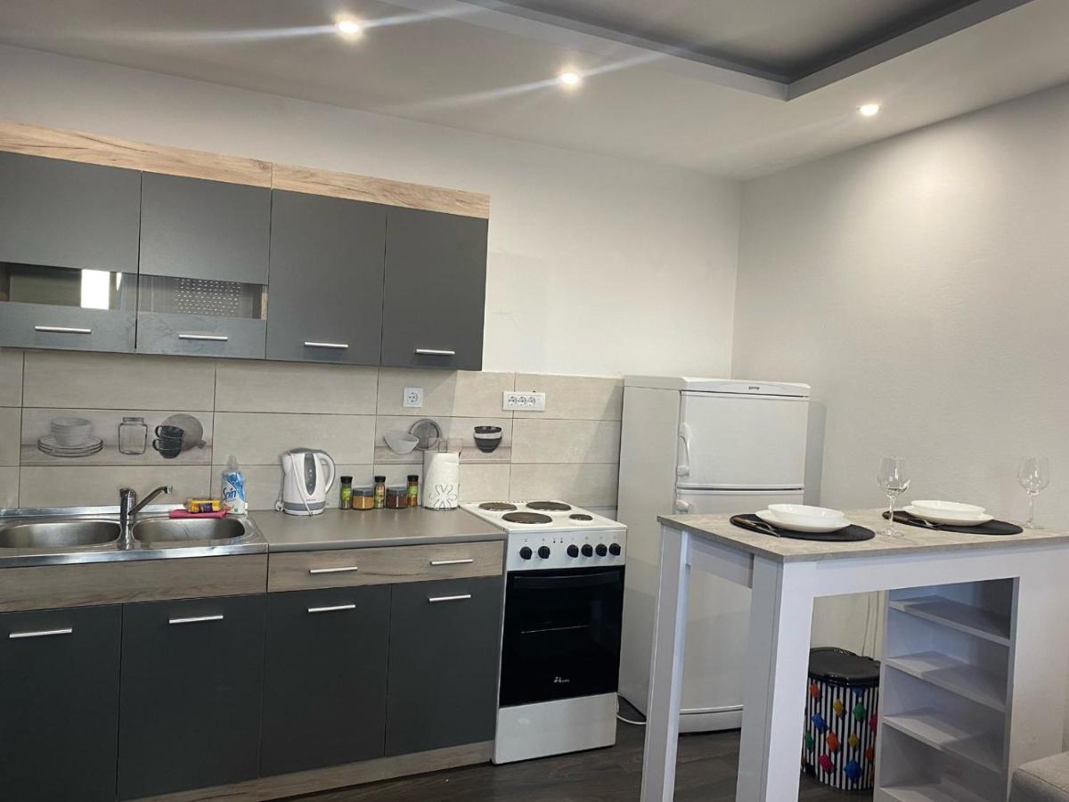 Apartman Mici Ni エクステリア 写真