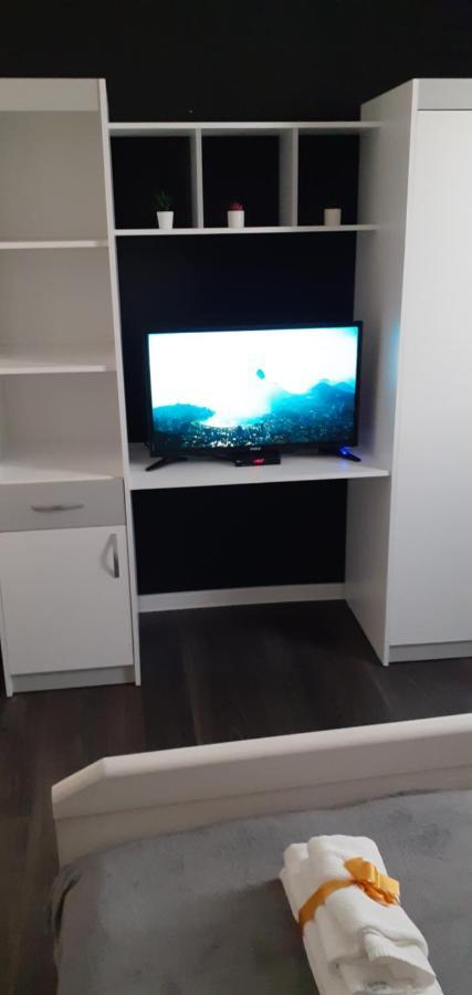 Apartman Mici Ni エクステリア 写真